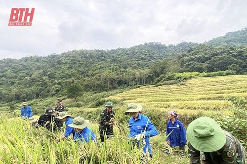 Thắm tình quân dân nơi miền biên viễn