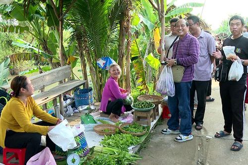 Khai thác hiệu quả các tiềm năng, lợi thế để phát triển du lịch