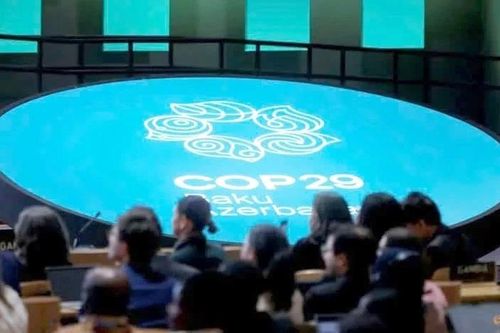 COP29 thông qua thỏa thuận cam kết hỗ trợ 300 tỷ USD/năm cho các nước nghèo