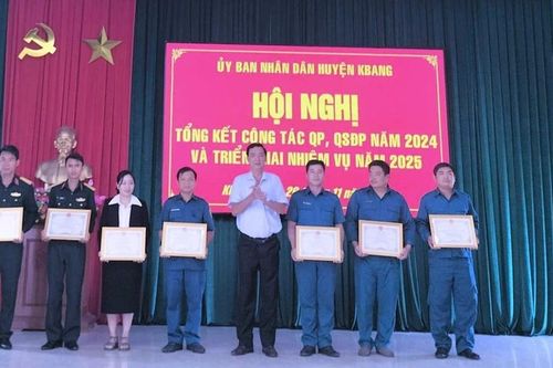 Kbang: Khen thưởng 7 tập thể, 20 cá nhân trong thực hiện nhiệm vụ quốc phòng, quân sự địa phương