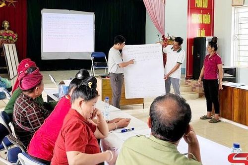 Dự án Chăn hênh hỗ trợ kỹ thuật chăn nuôi an toàn sinh học