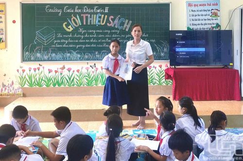 Xây dựng thư viện trường học ở vùng khó
