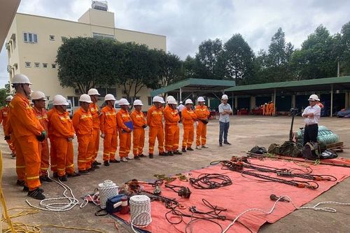 Góp sức cho công trường 500kV mạch 3 giúp công nhân PTC3 nâng cao kỹ năng nghề nghiệp