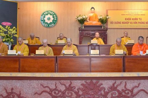 Hòa thượng Thích Thiện Nhơn: Khóa huân tu và Bồi dưỡng nghiệp vụ văn phòng phù hợp thời đại mới
