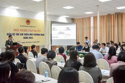 Chung tay bảo vệ trẻ em trước những rủi ro trên không gian mạng