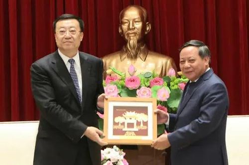 Thủ đô Hà Nội hợp tác với Tân Cương, Trung Quốc