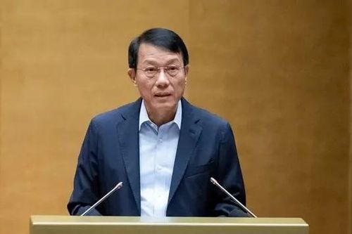 Điều tra, xử lý gần 1.000 vụ tội phạm tham nhũng