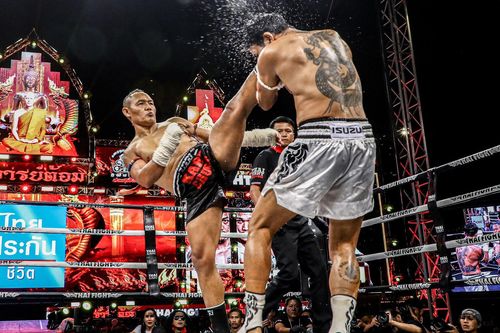 'Vua Muay Thái' Saenchai tung mưa đòn hạ gục võ sĩ Brazil