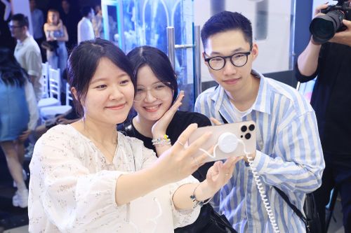 IPhone 16 Pro Max giảm cả triệu đồng dịp Black Friday