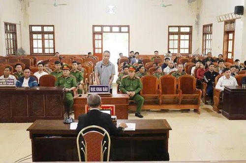Tuyên án nghịch tử đánh gãy tay bố để đòi tiền mua xe máy