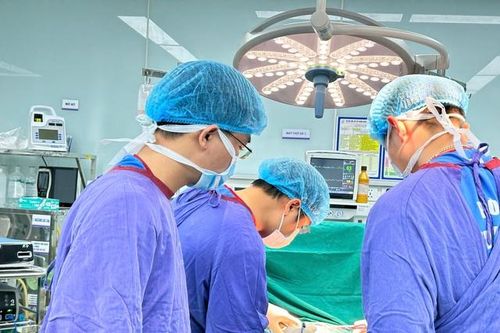 Người phụ nữ chi hơn 100 triệu hút mỡ tạo hình thành bụng và cái kết