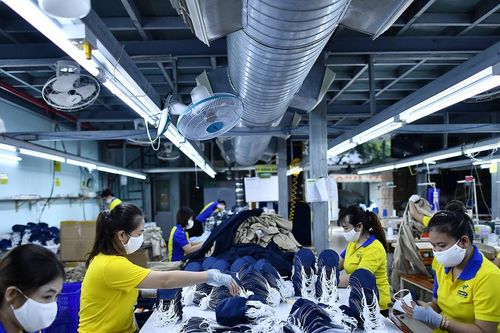 Buộc doanh nghiệp phải kinh doanh có trách nhiệm