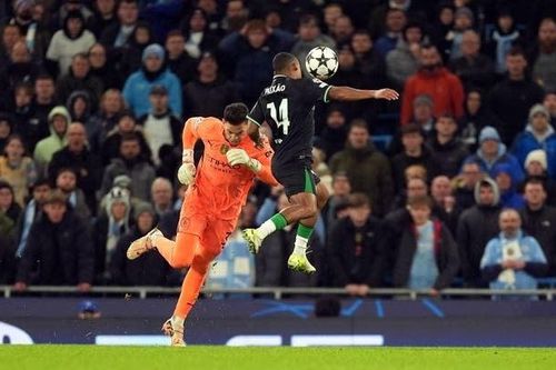 Ederson mắc sai lầm gây phẫn nộ
