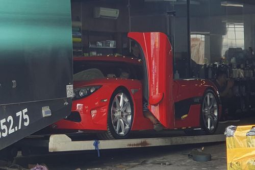 Koenigsegg CCX độc nhất Việt Nam bất ngờ lộ diện tại TP.HCM
