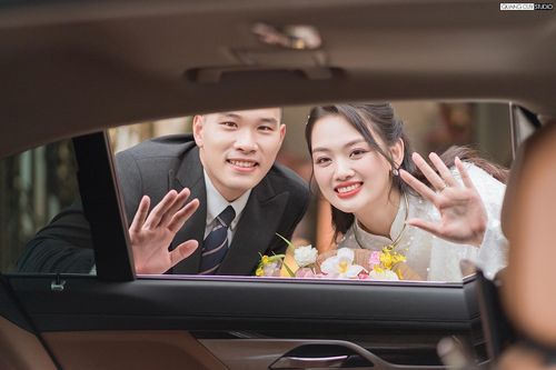 Ảnh ăn hỏi của hoa khôi bóng chuyền Thu Hoài