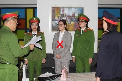 Cục trưởng Cục Hải quan Hà Nam Ninh và thuộc cấp bị bắt
