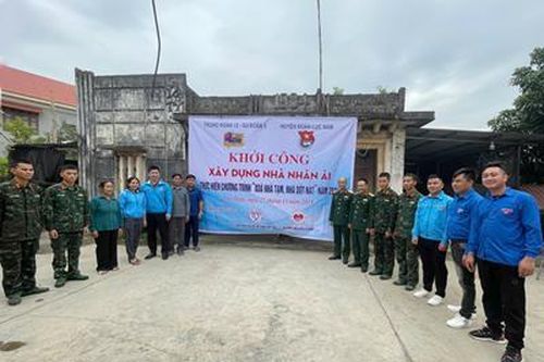Trung đoàn 12 khởi công xây dựng nhà nhân ái tặng đồng đội