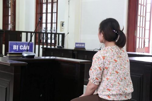 Cái kết của người phụ nữ 'xuất ngoại' buôn lậu ngô