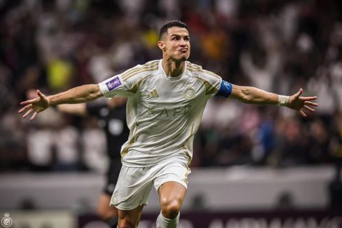 Ronaldo đã có 913 bàn