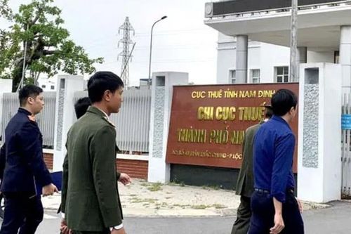 Bắt 2 cán bộ thuế ở Nam Định liên quan đến đường dây mua bán hóa đơn hàng trăm tỷ