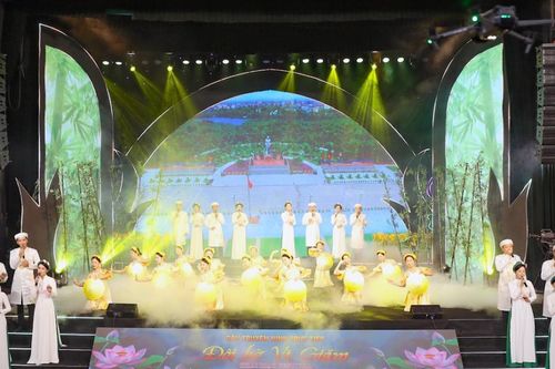 Chương trình nghệ thuật Đôi bờ ví, giặm mở đầu Festival Về miền ví, giặm- kết nối tinh hoa di sản