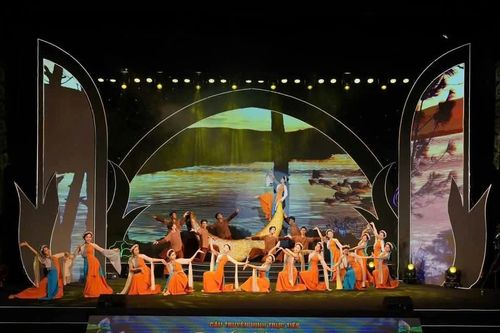 Lắng đọng chương trình Festival 'Về miền ví, giặm - Kết nối tinh hoa di sản'