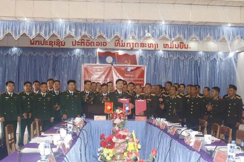 Hội đàm phối hợp trong công tác quản lý, bảo vệ biên giới Việt Nam - Lào