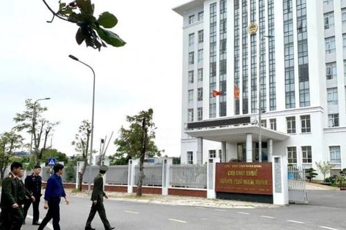 Khởi tố, bắt tạm giam 2 cán bộ ngành thuế ở Nam Định