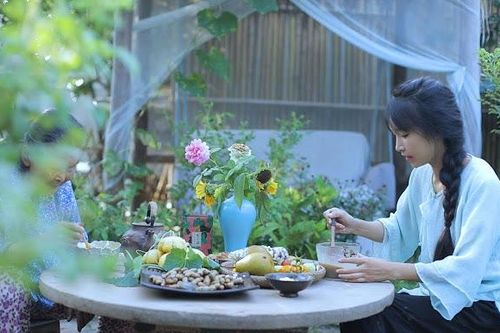 Bí quyết thành công của Lý Tử Thất dù 3 năm vắng bóng