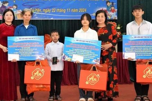 Thành lập các câu lạc bộ 'Mẹ đỡ đầu' tại châu Âu