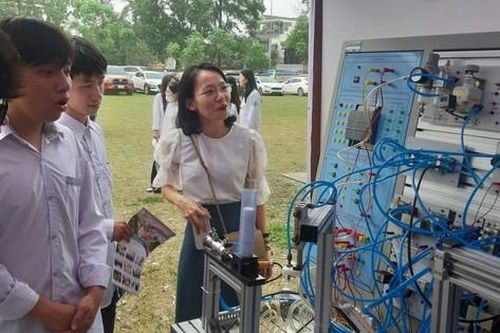 Bố trí giáo viên dạy quá định mức, một trường bị xử phạt 15 triệu đồng