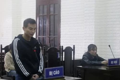 Giành quyền nuôi con bất thành, người đàn ông chặn đường đâm vợ cũ nguy kịch