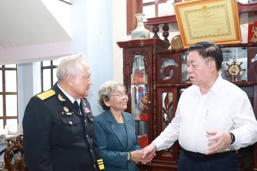 Trân trọng cống hiến của các chiến sỹ làm nên huyền thoại tàu không số Vũng Rô