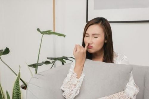 Dùng ngón tay ngoáy có làm mũi to hơn không, để lại hậu quả gì?
