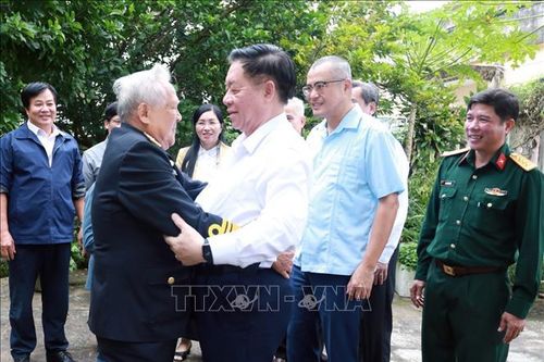 Trân trọng những cống hiến của các nhân chứng lịch sử bến Tàu không số Vũng Rô