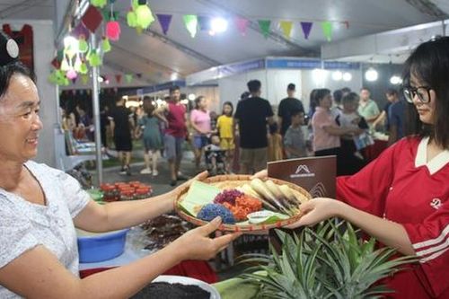 Quảng Ninh: Tổ chức liên hoan ẩm thực để kích cầu du lịch dịp cuối năm