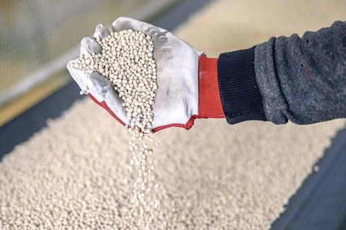 Chính thức đánh thuế VAT 5% đối với phân bón: Doanh nghiệp nào được hưởng lợi?