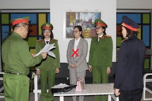 Cục trưởng Hải quan Hà Nam Ninh bị bắt