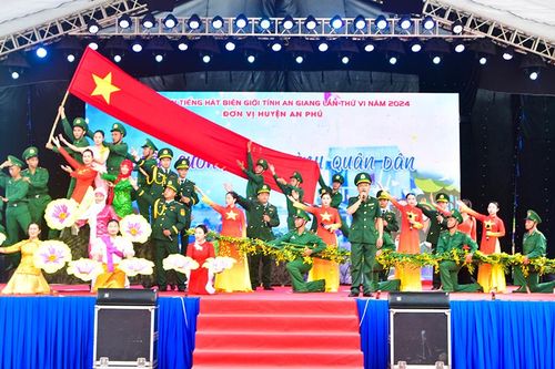 Liên hoan 'Tiếng hát từ biên giới' tỉnh An Giang lần thứ VI