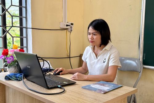 Người 'thắp lửa' giáo dục giữa mây ngàn