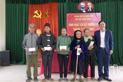 Đồng chí Trưởng Ban Tuyên giáo Tỉnh ủy dự sinh hoạt chi bộ tại Đại Từ