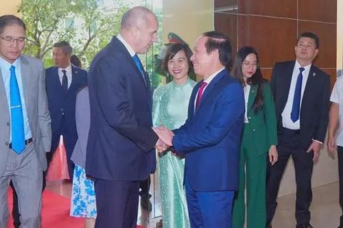 Tổng thống Cộng hòa Bulgaria thăm thành phố Hải Phòng