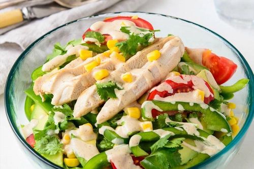 Cách làm salad ức gà thơm ngon đơn giản