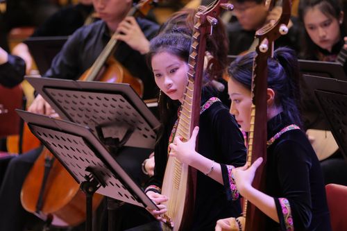 Dàn nhạc nổi tiếng Trung Quốc biểu diễn nhạc phim 'Thần điêu đại hiệp' ở Hà Nội