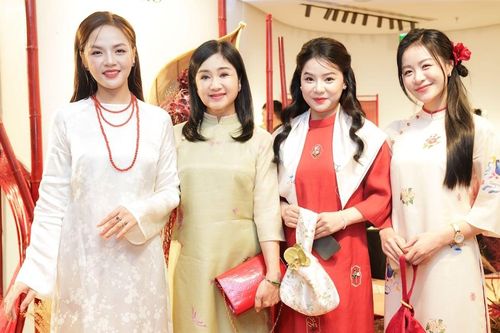 Dàn mỹ nhân phim Việt giờ vàng khoe sắc với áo dài Tết đậm chất Á đông