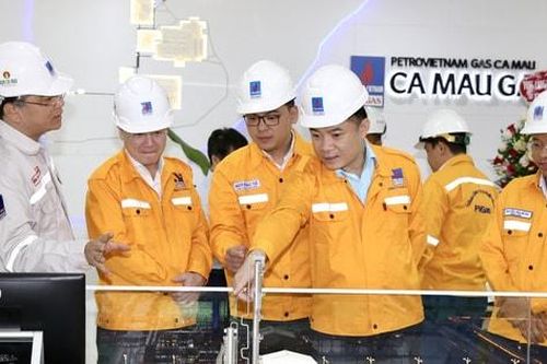 'Một đội ngũ - Một mục tiêu' cho ngọn lửa năng lượng quốc gia luôn rực sáng