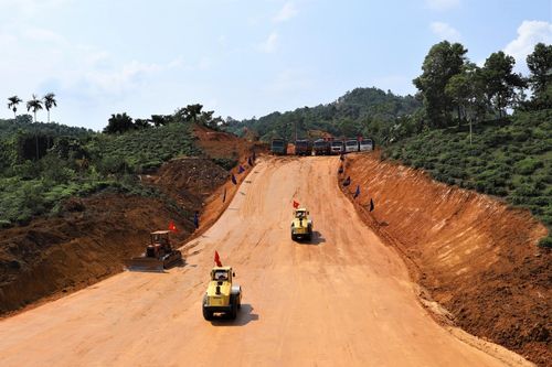 Cao tốc Tuyên Quang- Hà Giang chậm tiến độ do vướng mặt bằng