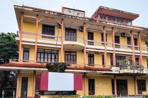 Lãng phí hàng loạt tòa nhà là trụ sở, bệnh viện bỏ không ở Ninh Bình