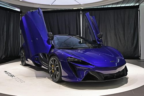 McLaren Artura Spider có giá gần 1 triệu USD tại Singapore