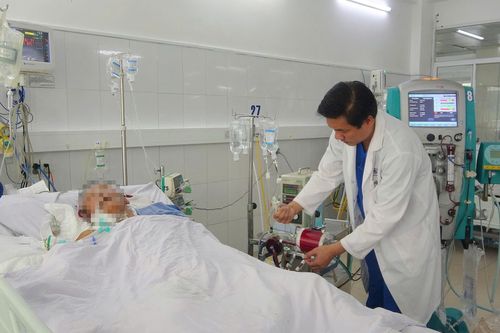 100 giờ chạy đua cứu người đàn ông bị điện giật ở Đà Nẵng